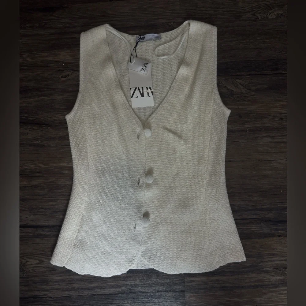 Zara Cream Textured Button Tank Top - Picture 1 of 4
